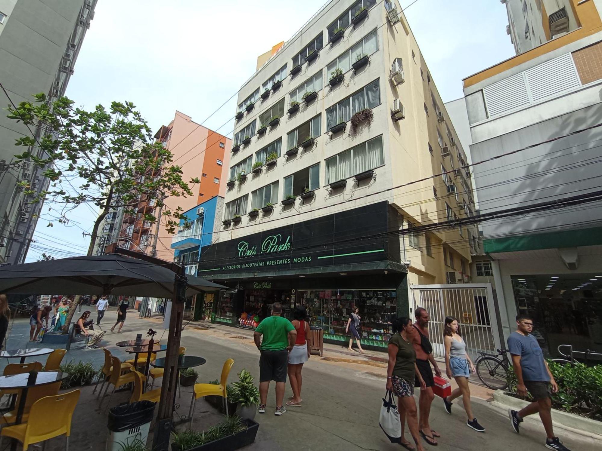 Apartment Ca01- Apto Na Quadra-mar Da Com Garagem Balneario Camboriu